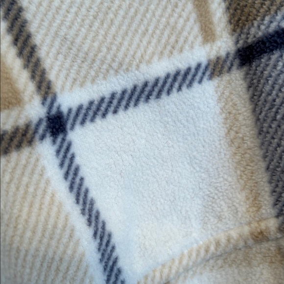 # 148 NWT PLAID SUPER SOFT BARN JACKET- small - Picture 6 of 6